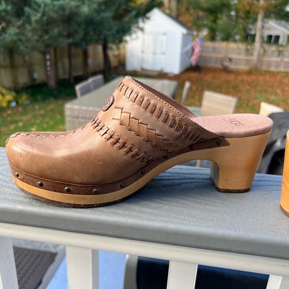UGG Viveca heeled clog whipstitch leather shearling studded mule/clog Size 10 - Picture 8 of 9